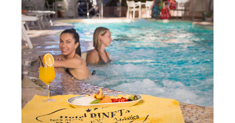 Hotel pet friendly sul mare a Bellaria Igea Marina: relax, piscina e ospitalità romagnola